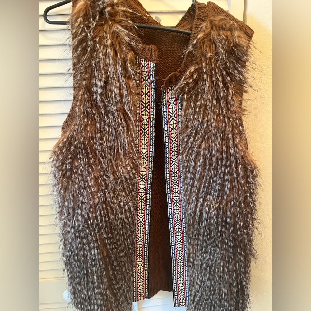 Mob Wife Faux Fur Vest!